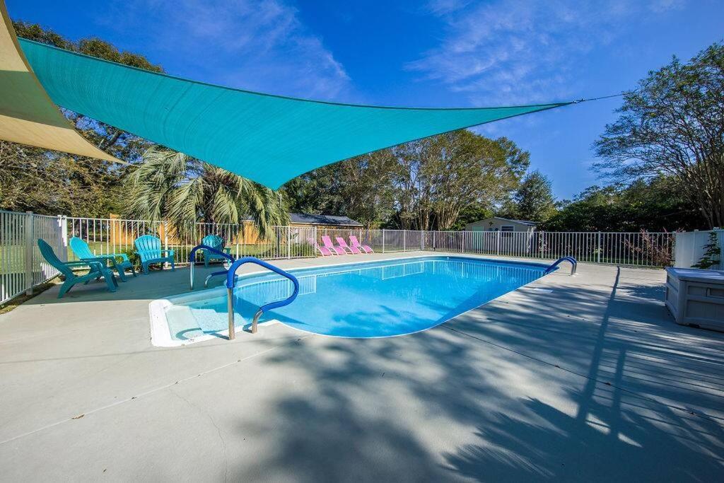 Foley Palms & Owa Resort / Pool Exterior photo